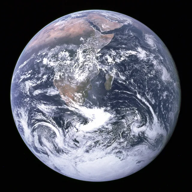 Земля, снятая экипажем Apollo 17 в 1972 году